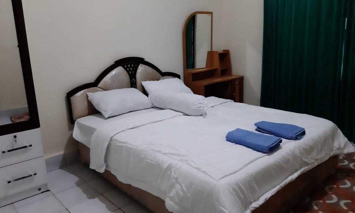 Bontang Hotel | OYO 94930 Yetelu Guest House