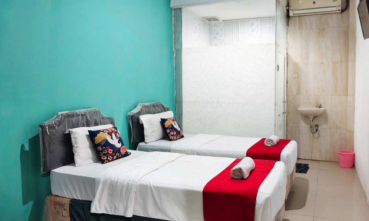 Sedati House | TwoSpaces Living at Nabila Semampir Homestay