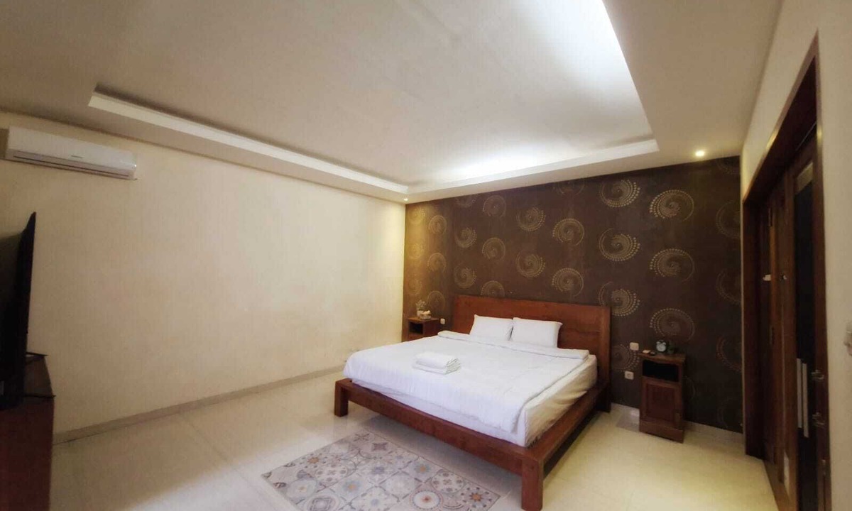 Petitenget Villa | Max Guest House