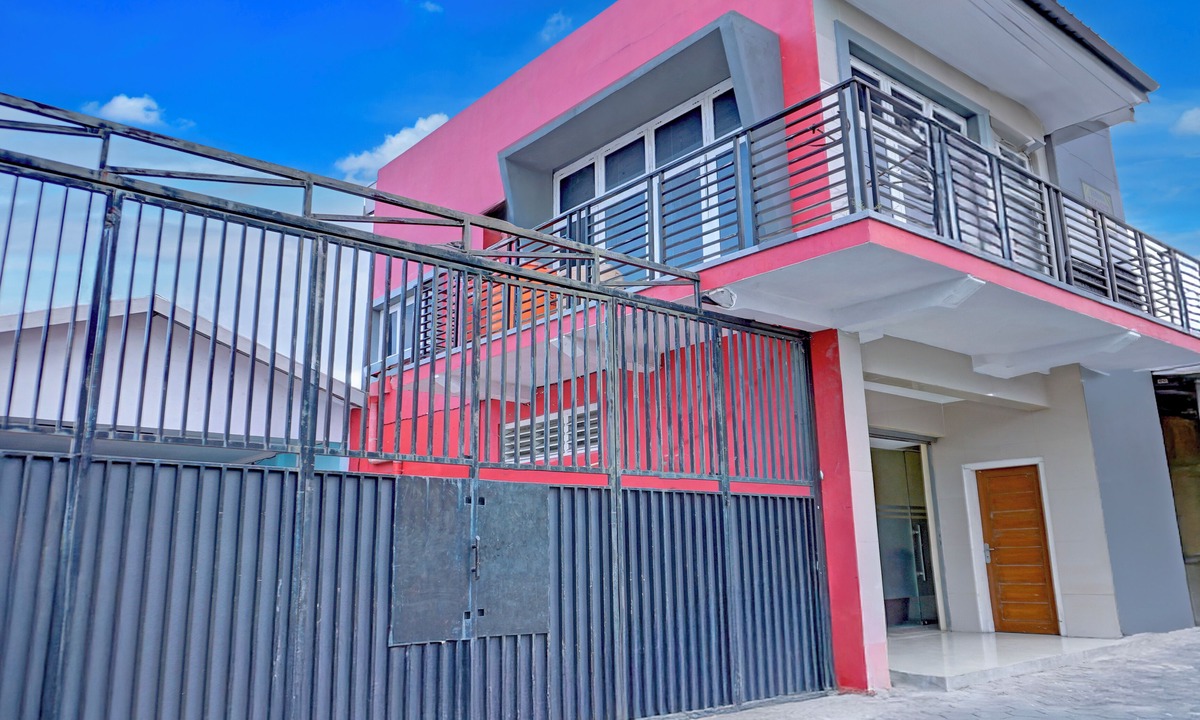 Tegal Hotel | Hotel O Stasiun Tegal Near Alun-Alun Formerly Lumina Guest House