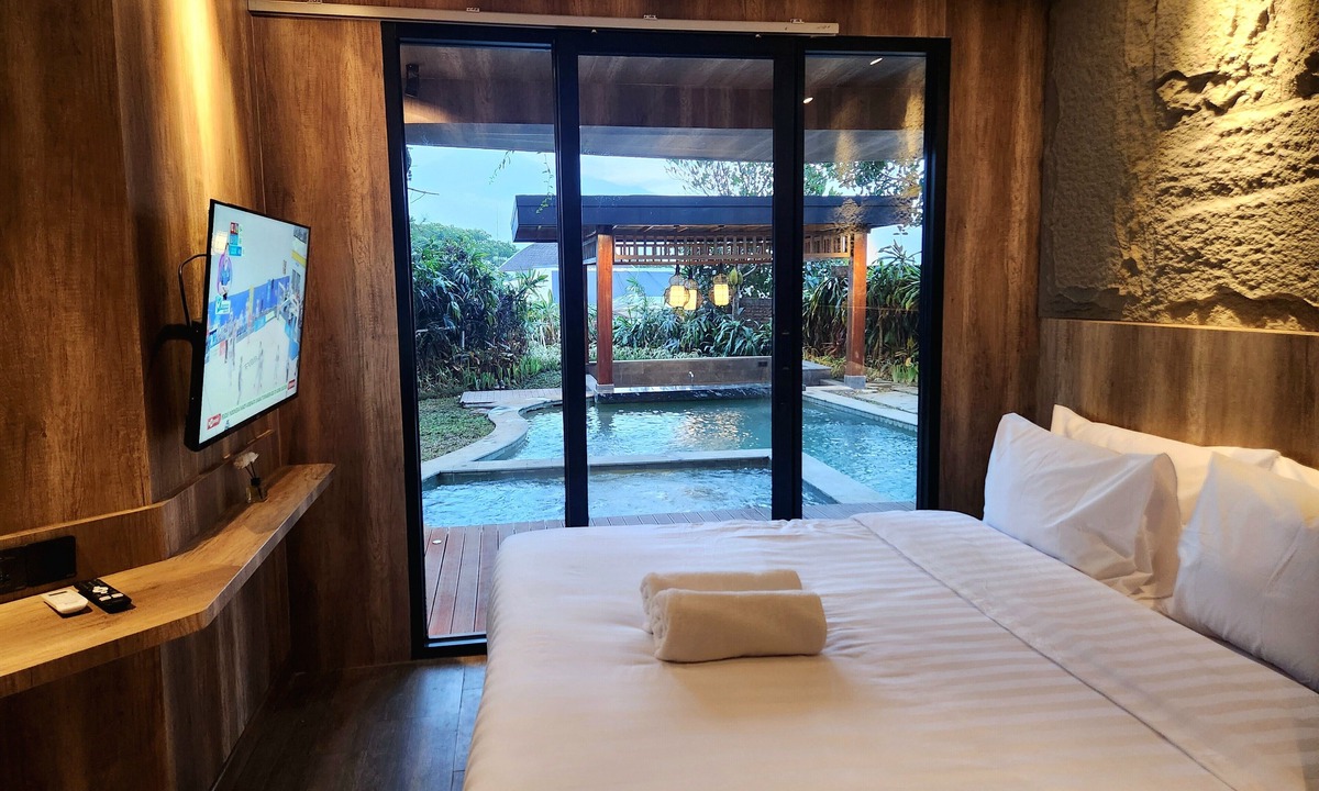 Oro Oro Ombo Villa | Villa 4-BR Klub Bunga No. 4 Batu Malang