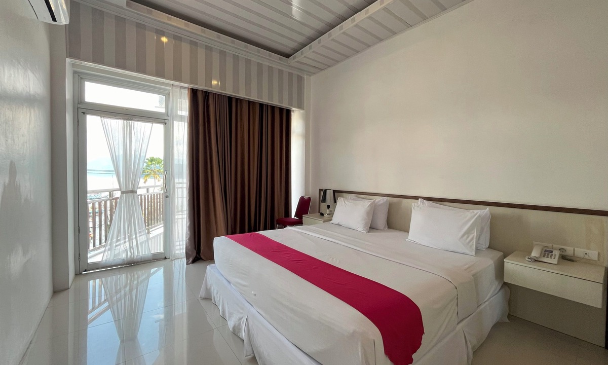 Parapat Hotel | Grand Tamaro Hotel