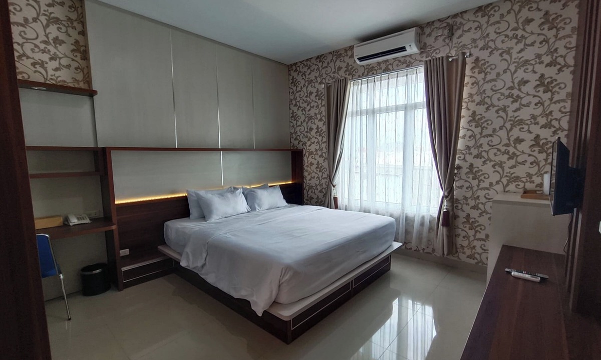 Metro Hotel | Mulyojaten Hotel & Resto