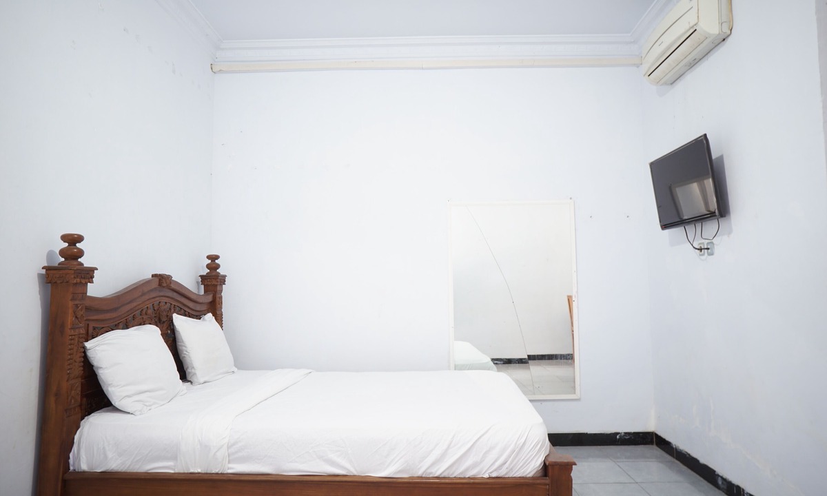 Tuban Sub-District Hotel | OYO Life 92886 Rumah Nyaman Radhika 2 Syariah