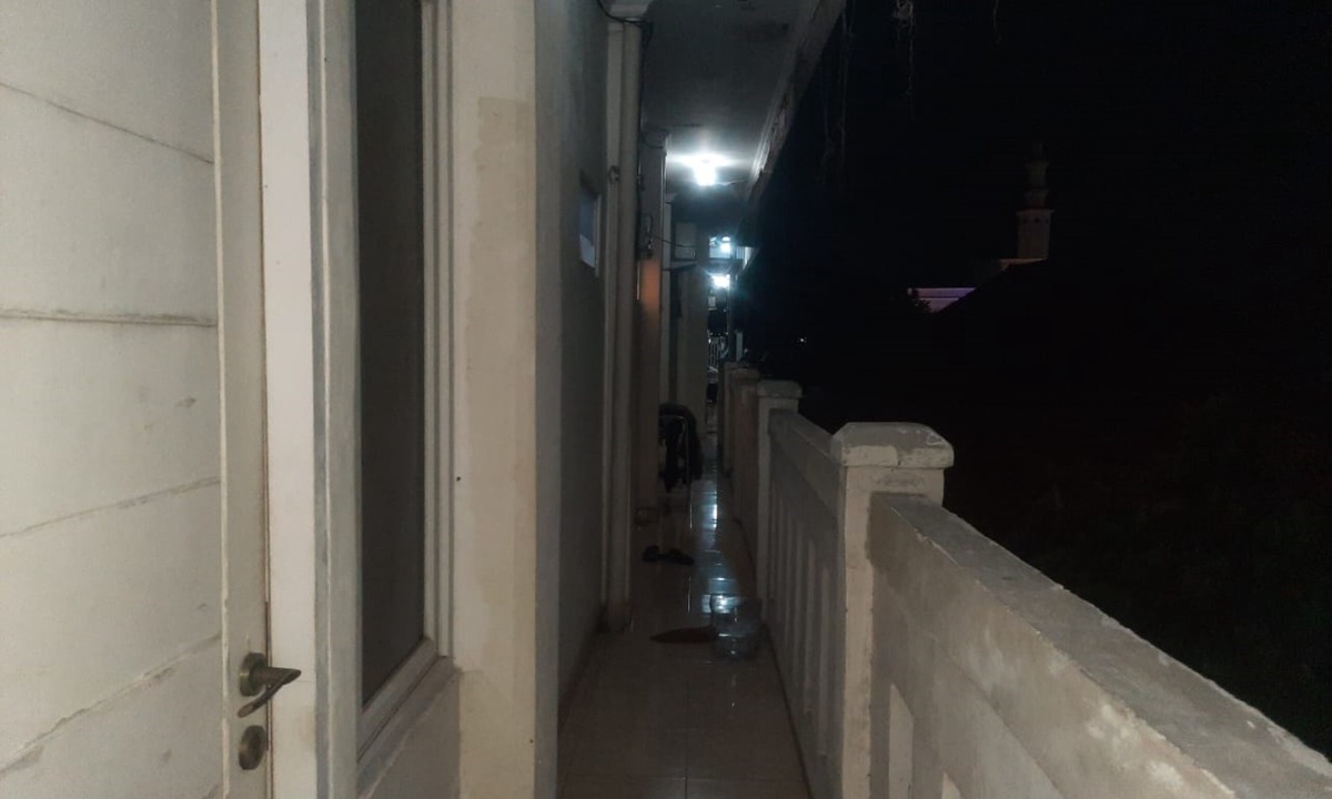 Karawang Hotel | OYO Life 93160 Kost Jenny Karawang