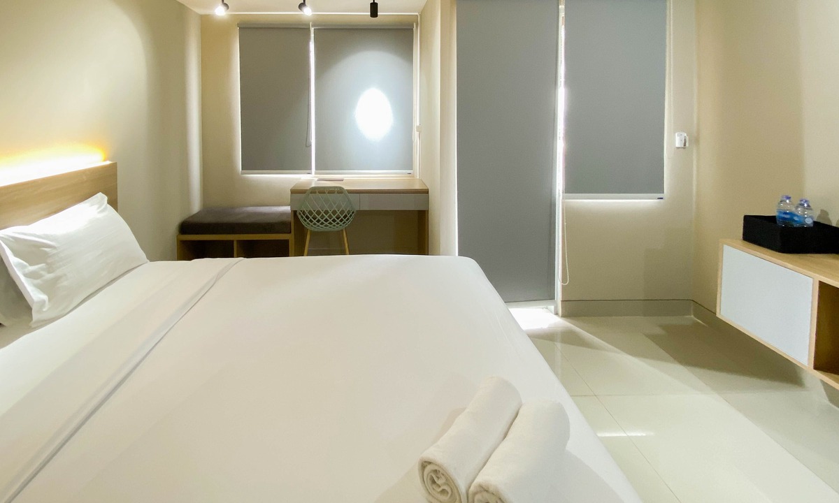 Duren Sawit Apartment | Homey and Well Furnished Studio LRT City Jatibening Apartment