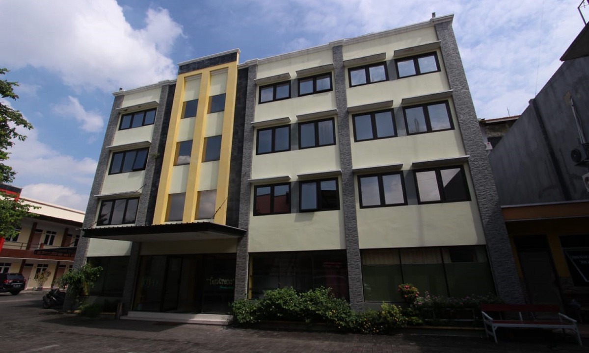 Pati Hotel | Homestay Tentrem Simpang Lima