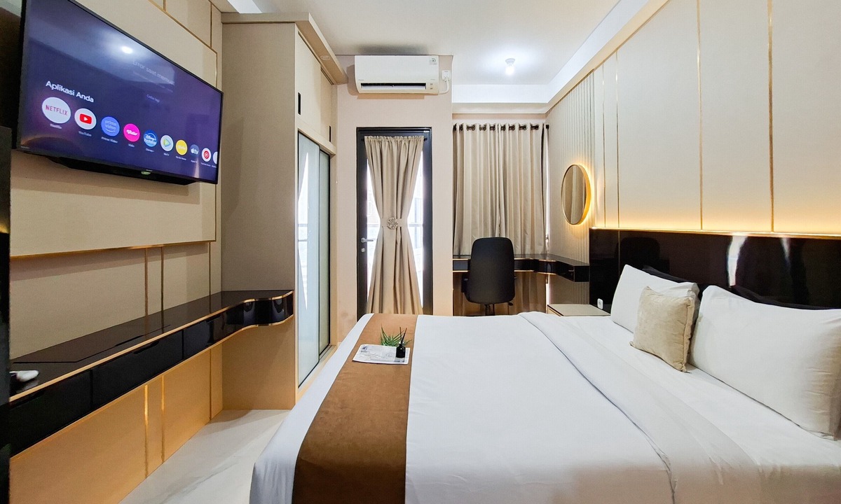 Ciputat Apartment | Warm And Restful Studio Room At Apartment Transpark Bintaro
