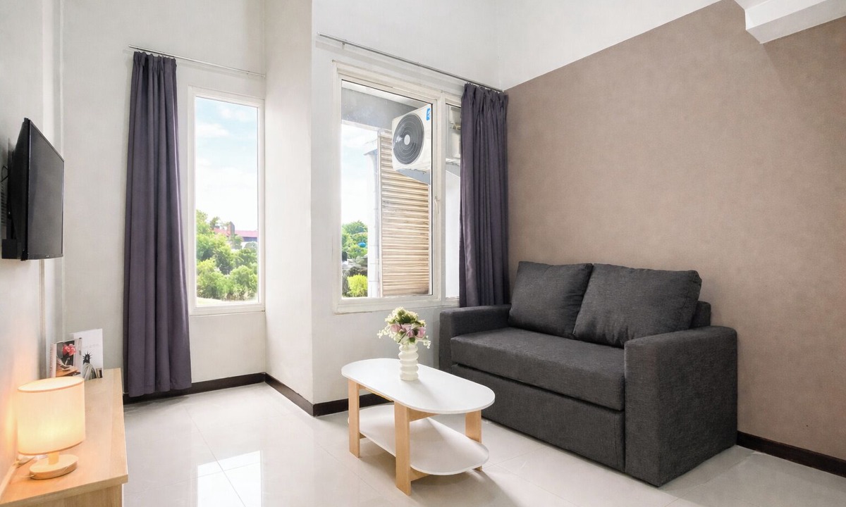 Jakarta Apartment | Practical Loft Studio At Nifarro Park Apartment