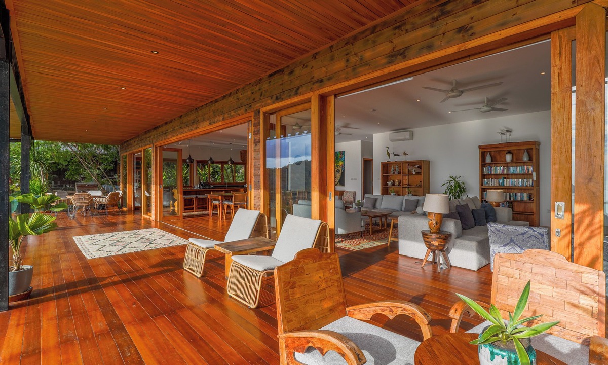 Labuan Bajo Villa | Paradise Garage Komodo Villa
