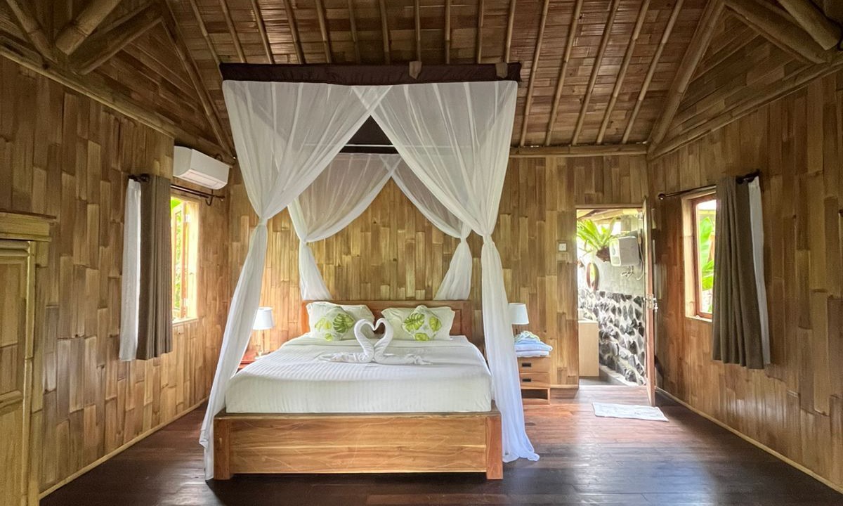 Selat Villa | Aura Cendana Hill Sidemen by AGATA