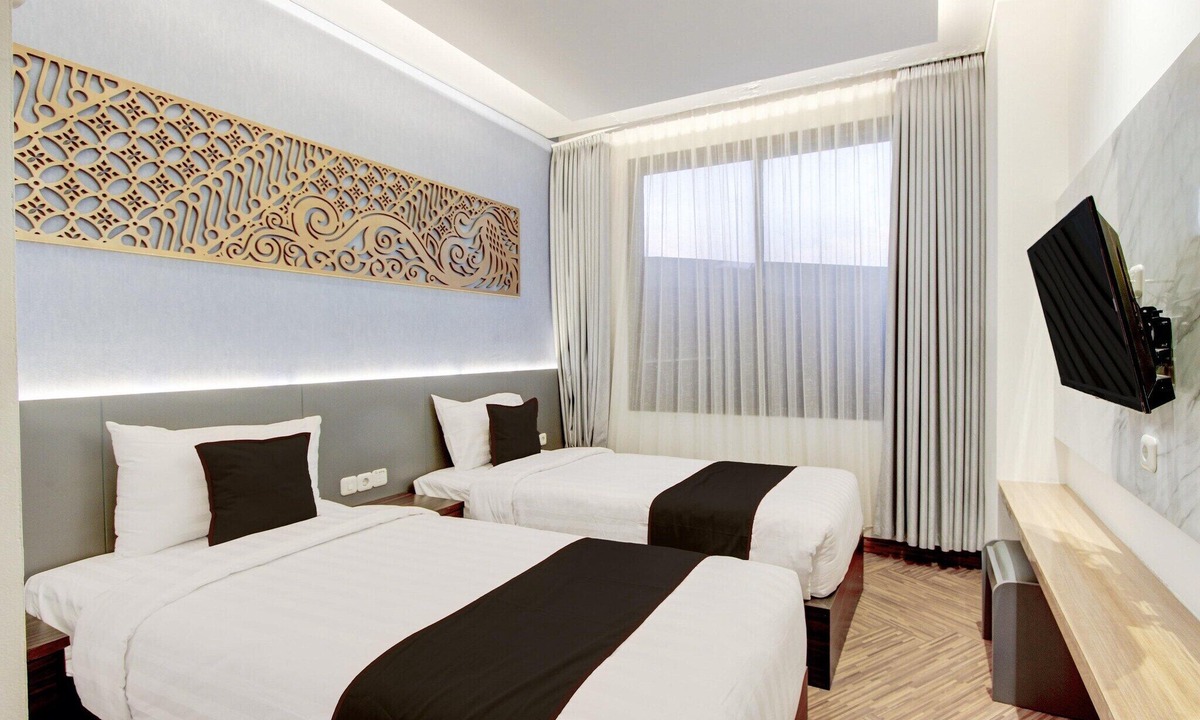 Semarang Utara House | Luxury Twin Stay with Free WiFi and Parking