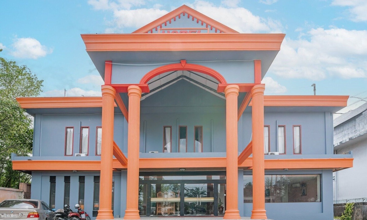 Pekanbaru House | Luxury Twin Comfort Stay W/Free Parking and Pool