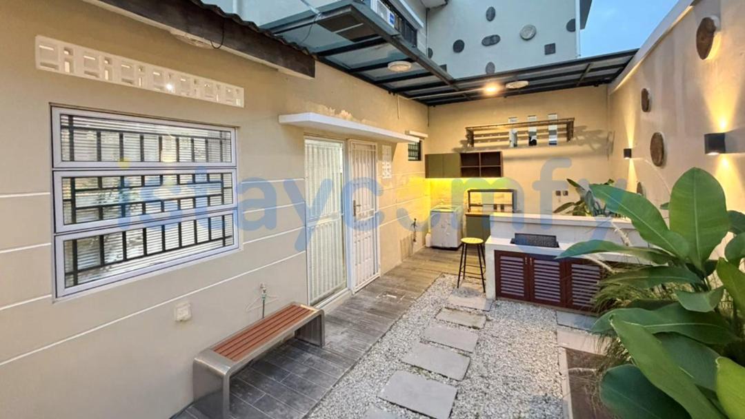 Batam House | 3BR Landed House 2 Level Villa Citra Batam D245