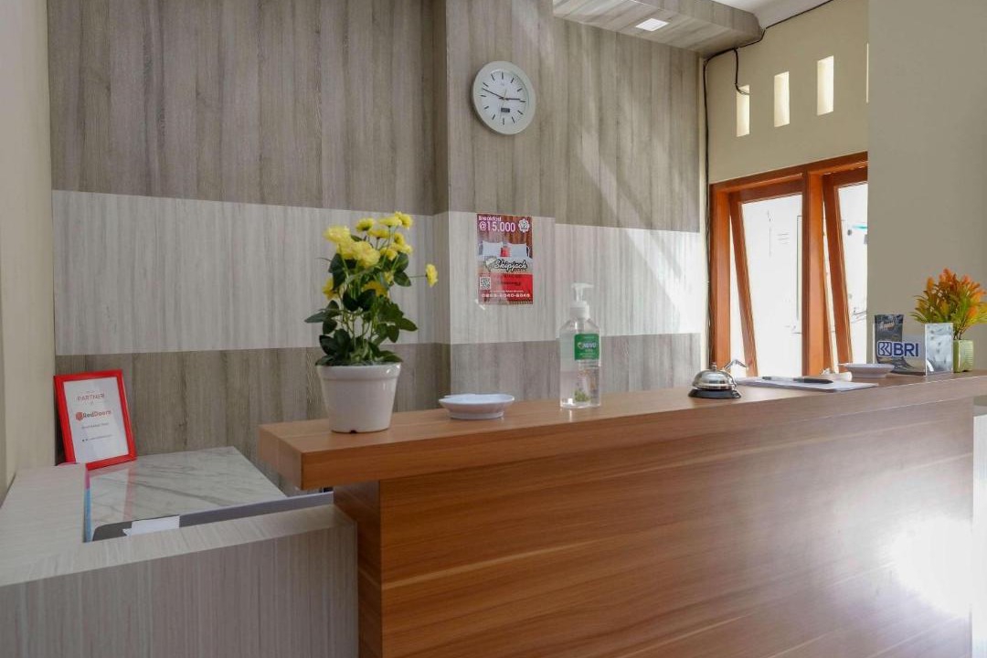 Dinoyo Hotel | RedDoorz Plus @ Karangploso