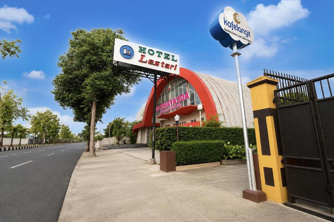 Jember Hotel | Townhouse Oak Hotel Lestari