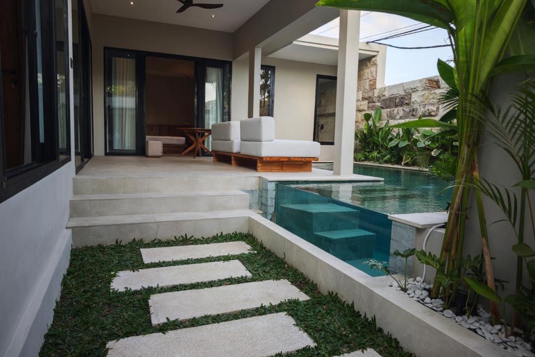 Kuta Villa | Villa Empat Nomada - Huge & Luxury 2 Bedrooms Private Pool Villa in Center Kuta - Free Gym