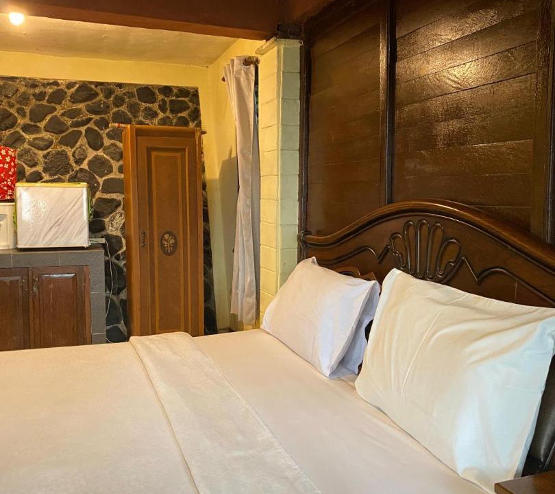 Cipanas Villa | Villas in Ciseureuh, Indonesia