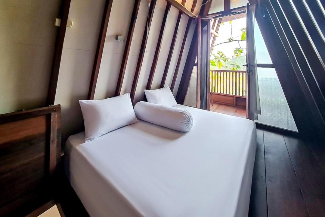 Purwokerto Villa | Kika Pool Villa Purwokerto by The Lavana