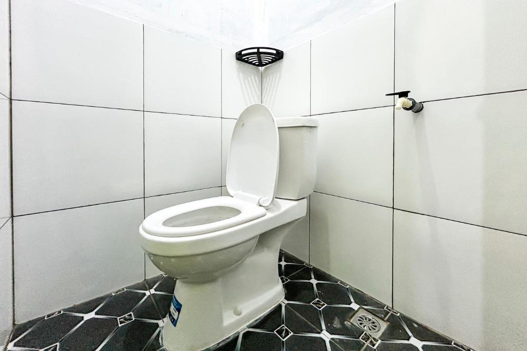 Ujung Genteng House | RedDoorz at Pondok Alief 2 Ujunggenteng Sukabumi