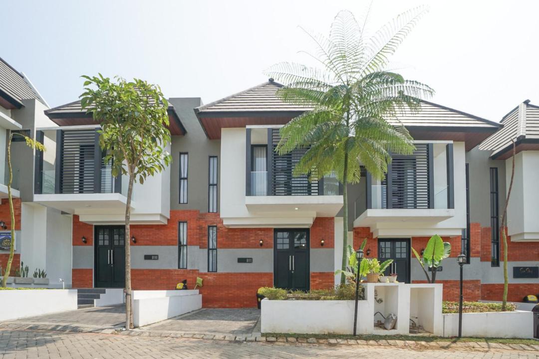 Oro Oro Ombo Villa | The Lavana Signature Mulia Villa Batu