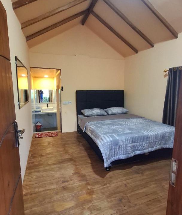 Bayan Hotel | SleepHere Homestay