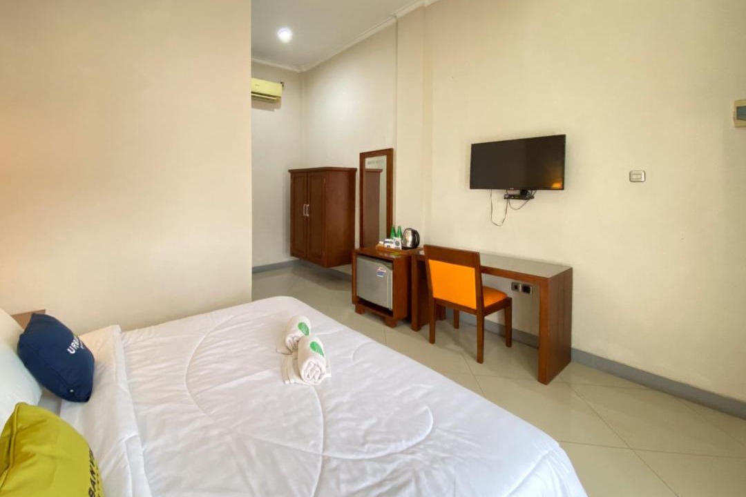 Probolinggo Hotel | Urbanview Hotel Ratna Syariah