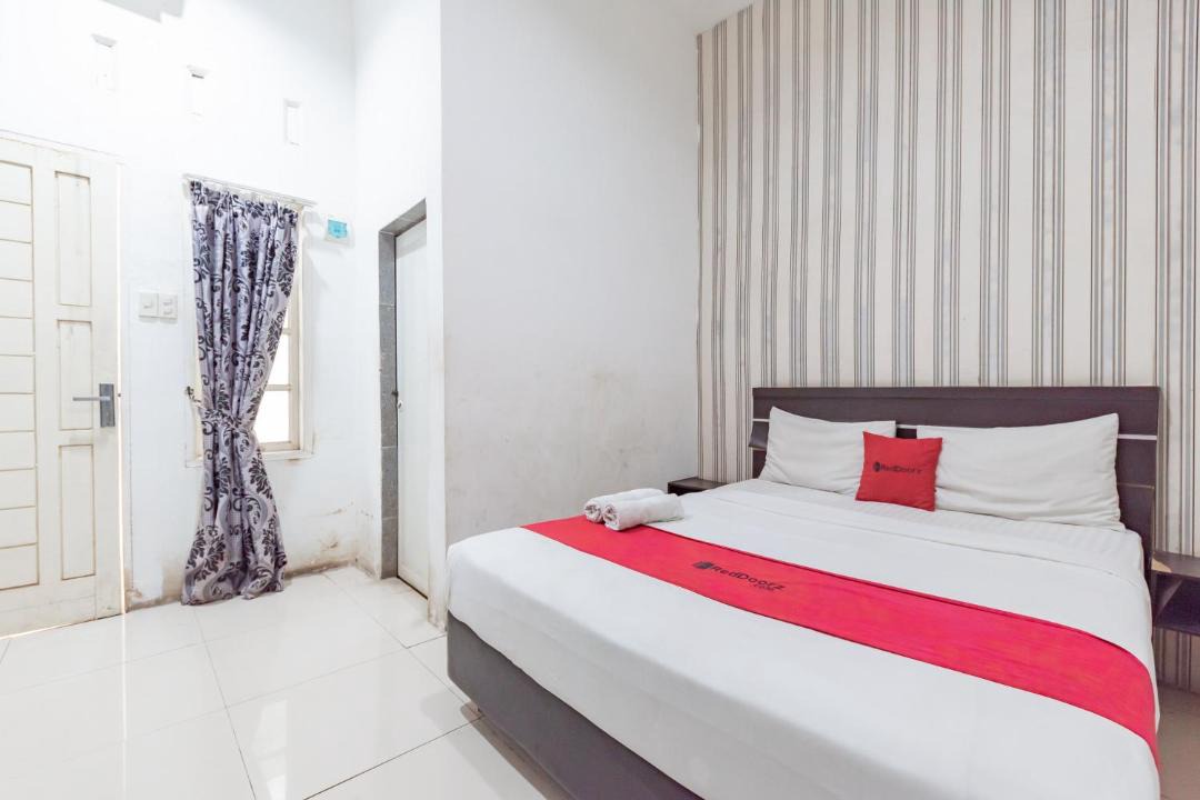 Medan House | RedDoorz near UIN Sumatera Utara Medan