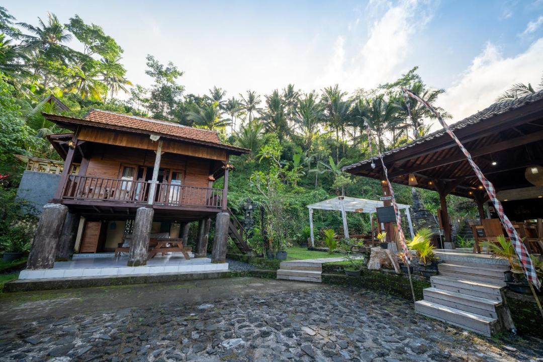 Wisma Kerta Cabin | Medukuh Point Hill