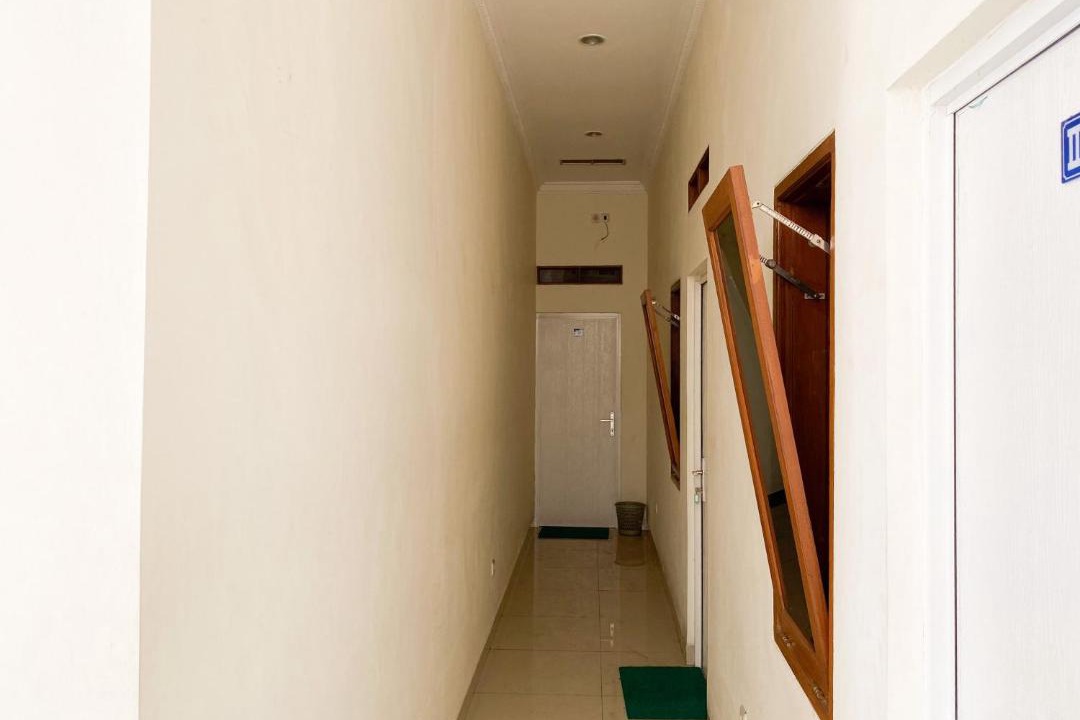 Klojen House | RedDoorz at Malang City Center