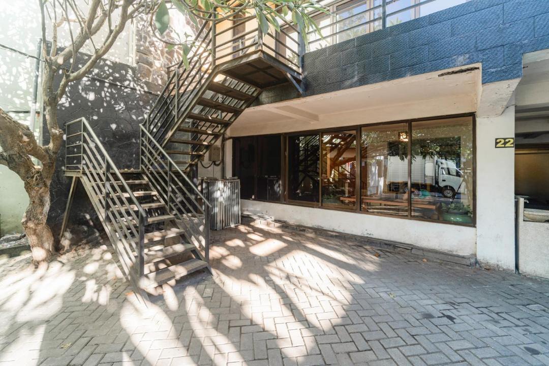 Gubeng House | RedDoorz near Gubeng Station Surabaya