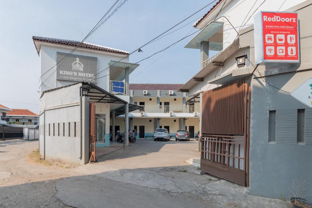 West Cirebon Hotel | RedDoorz @ Kings Hotel near CSB Mall