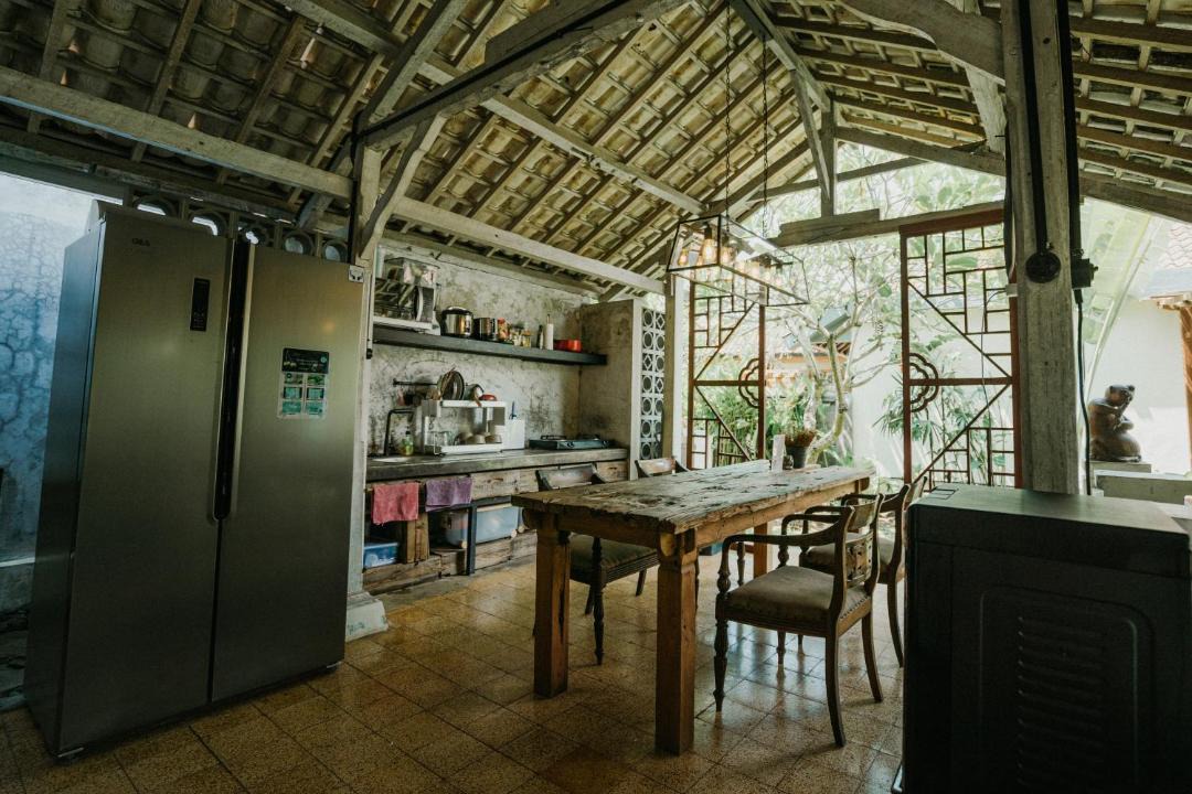 Celuk House | Twin Studio with Smart Projector near Ubud
