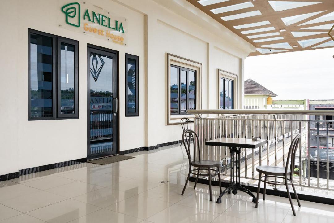 Samarinda Hotel | Urbanview Hotel Syariah Anelia 2 Samarinda by RedDoorz