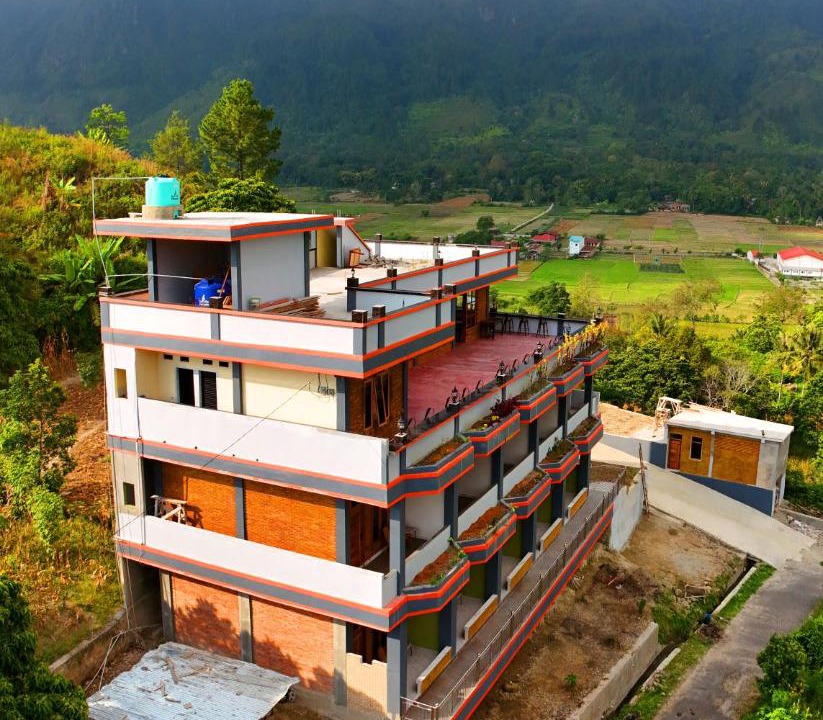 Tuk Tuk Hotel | Jenny's Villa and Restaurant