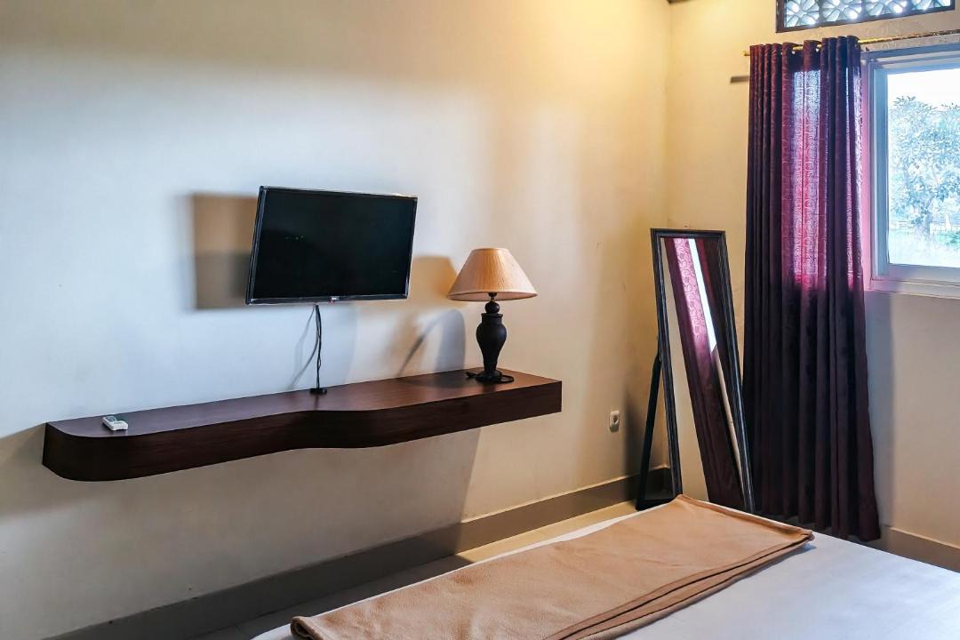 Tondano Hotel | Urbanview Hotel Moy Residence Tondano by RedDoorz