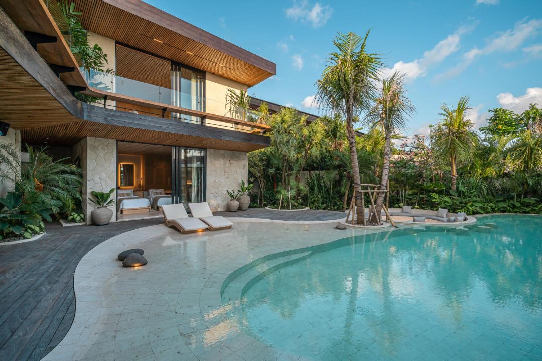 Umalas Villa | Casa Alyce - Masterpiece 5BR Tropical Dream Villa in Umalas