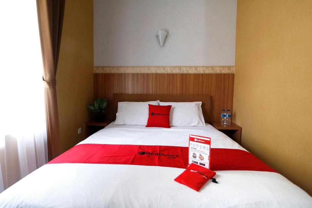 Jatingaleh House | RedDoorz Plus near Undip Tembalang