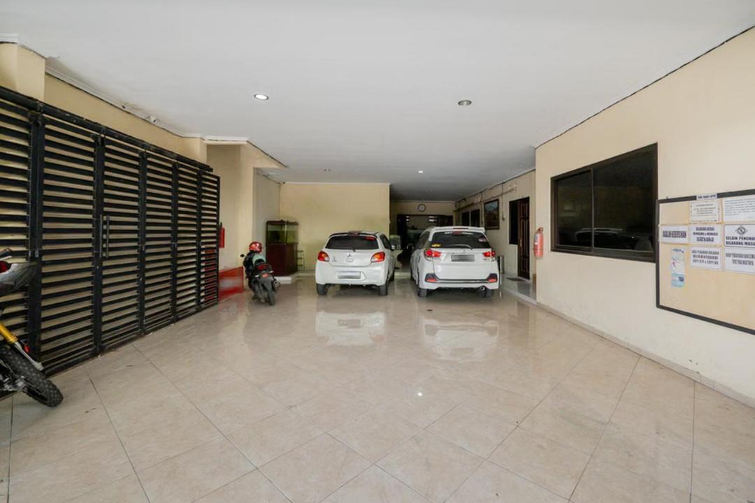 Suko Manunggal Hotel | RedDoorz At Graha 99 Simomulyo