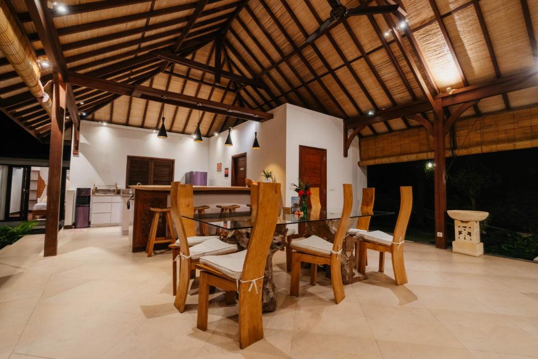 Kayu Putih Villa | Villa Saraswati Lovina