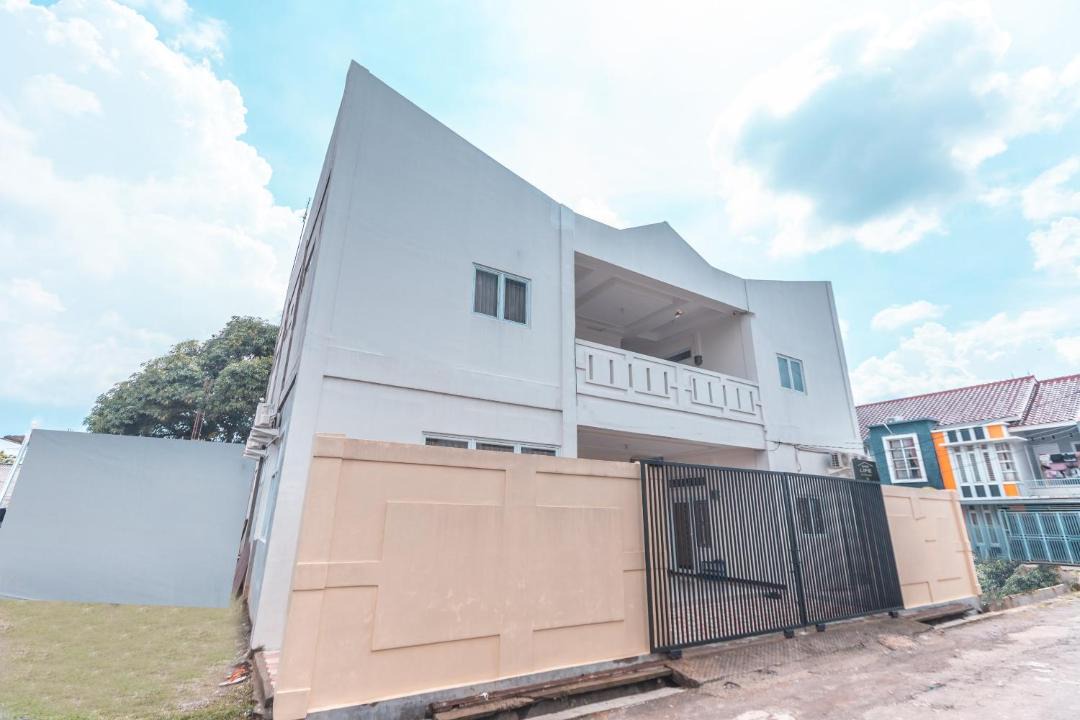 Bogor Barat Hotel | OYO Life 2658 Kost Rasyamada