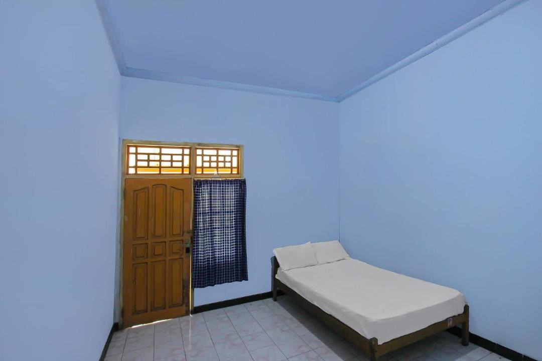 Kecamatan Narmada Hotel | Hotel O Jati Homestay Near Taman Suranadi