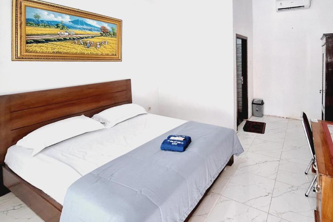 Blitar Hotel | Ayani Guest House RedPartner