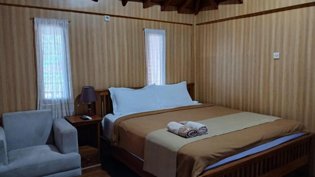 Sumbawa Besar House | Han's Villa