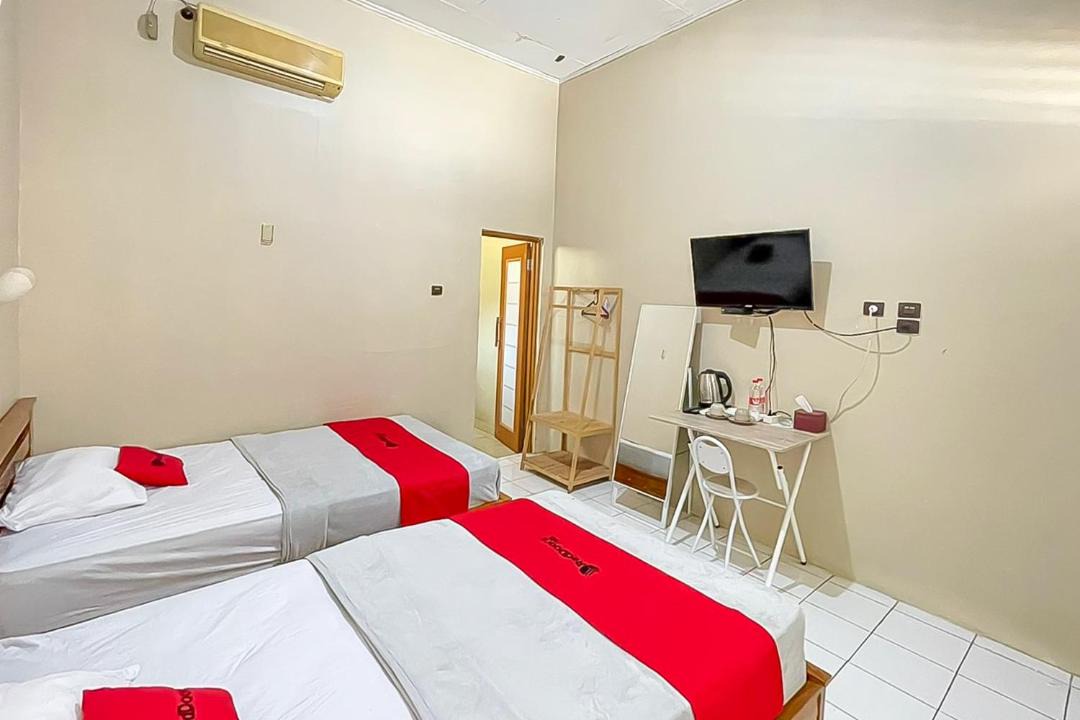 Majalengka Hotel | RedDoorz Plus at Hotel Putrajaya