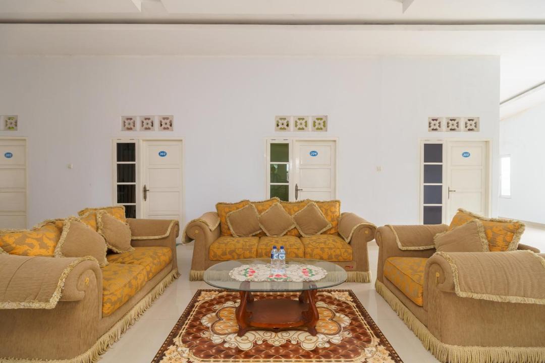 Palembang House | RedDoorz Syariah near Simpang Sekip Palembang