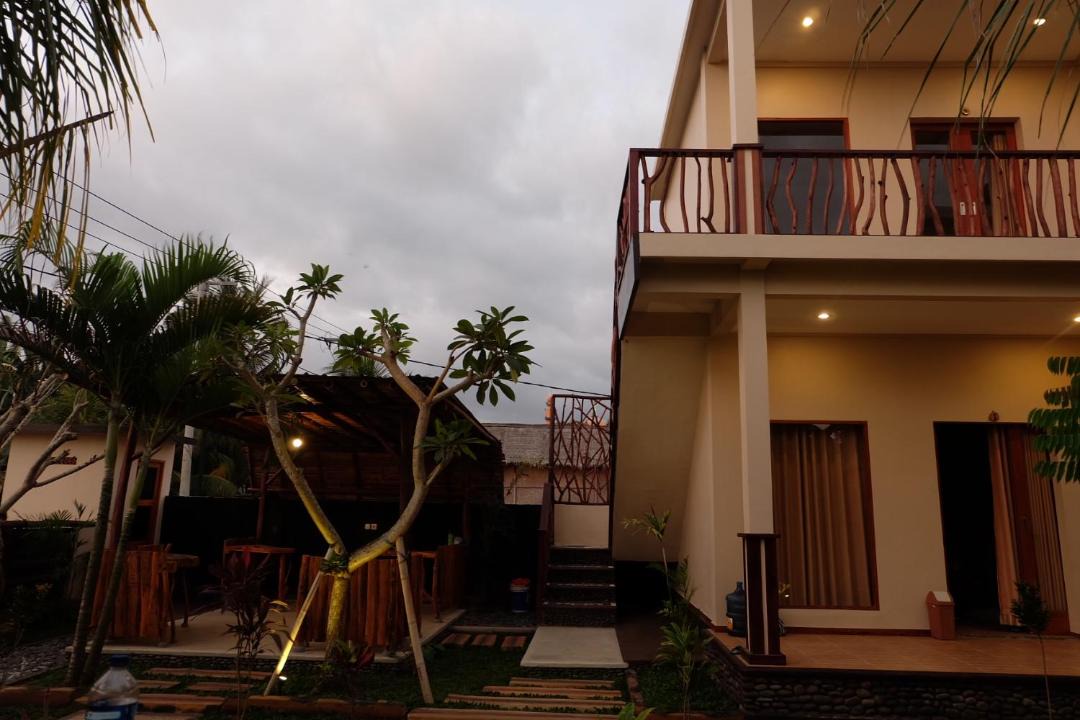 Mendoyo Hotel | Kelapa Surf Villa