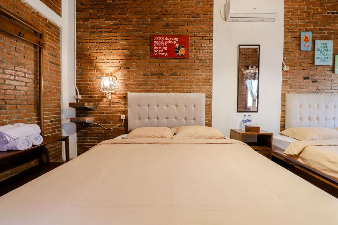 Bangunjiwo House | Omah Teras Bata Guesthouse