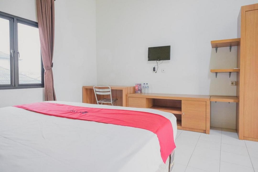 Jambi House | RedDoorz Syariah @ Pasir Putih Jambi