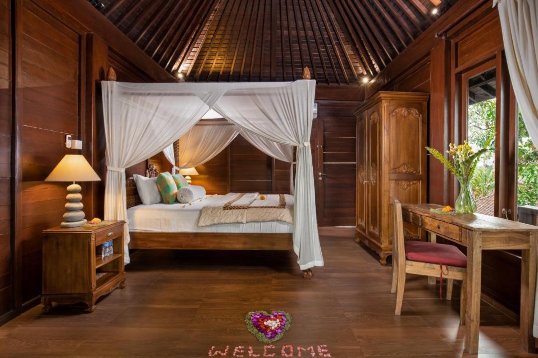 Melayang Bed & Breakfast | Secluded Jungle Villa